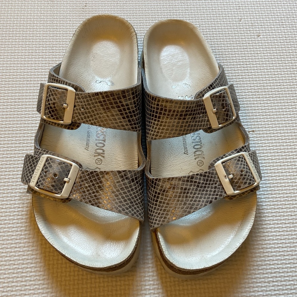 Snakeskin print Arizona Birkenstock sandals size 6 / 36
